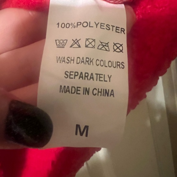 NWOT Women’s Cropped Christmas Red Sweater Vest with Gold Buttons Size Medium - Picture 11 of 11